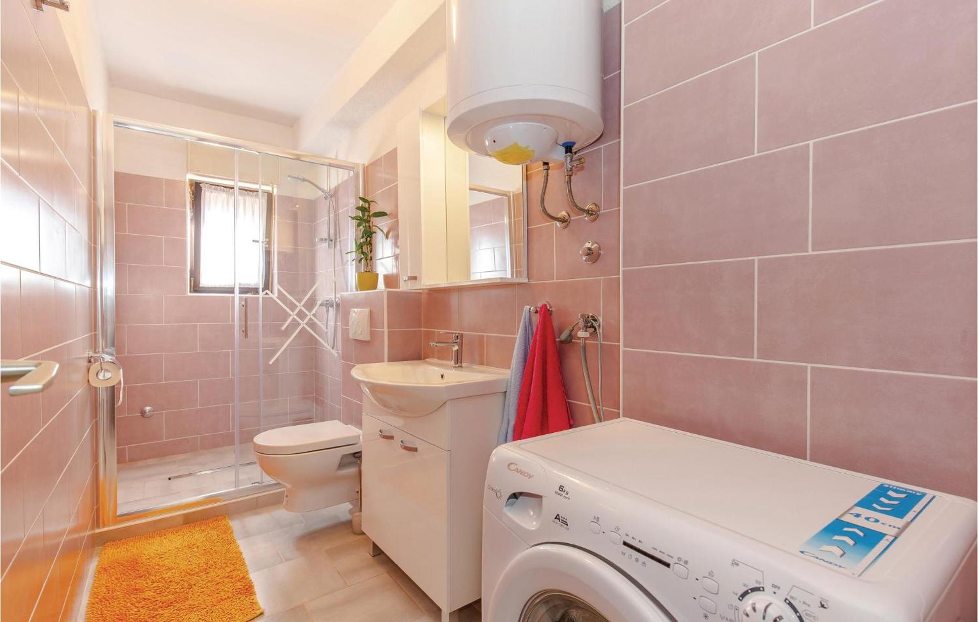 Stunning Apartment In Novi Vinodolski With Wifi Dış mekan fotoğraf