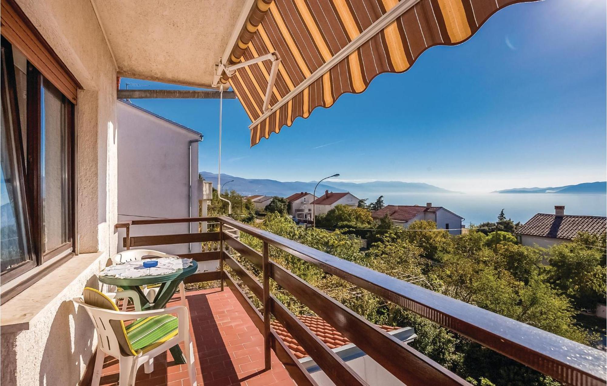 Stunning Apartment In Novi Vinodolski With Wifi Dış mekan fotoğraf